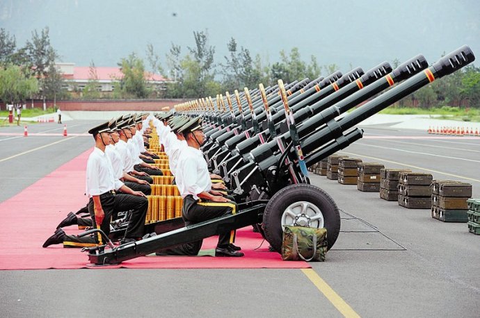 2015大阅兵专用礼炮演习曝光阅兵礼炮演习现藏照片