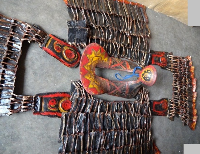 惊人发现,彝族老乡居然还保留清代战马铠甲并且是大象皮制造